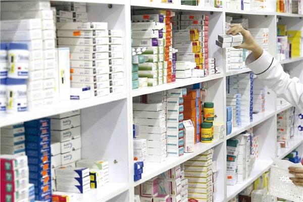 «الأزمة المالية في لبنان».. تجبر المواطنين على السوق السوداء لشراء الأدوية