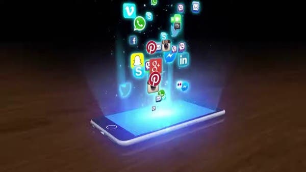 اجتاح العالم في أيام.. تطبيق روسي يضع الوجه على أجساد آخرين