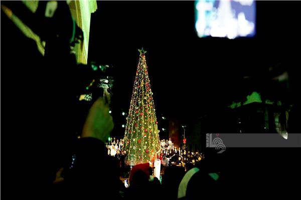 إضاءة شجرة الميلاد في مدينة روابي الفلسطينية