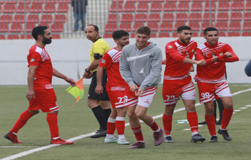 فرق الوسط في وضع آمن و”فرق القاع” تحت الضغط