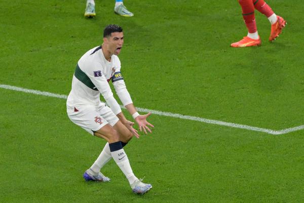 رونالدو: لن أدير ظهري لوطني