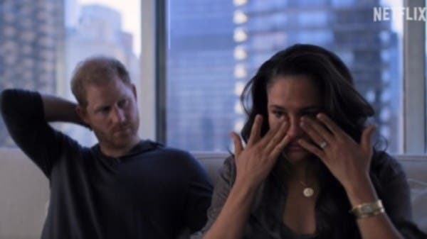 مذيع إنجليزي يهاجم هاري وميغان ويصفهما بـ”الجرذان السامة”