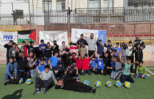 مدرسة ذكور قلنديا الأساسية تحتضن مهرجان الطائرة المصغرة