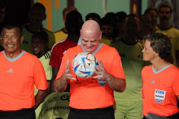  إنفانتينو: “كرة القدم توحد العالم”