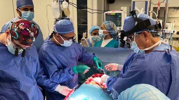 إنجاز بمشاركة عشرات الأطباء.. تفاصيل نجاح أول عملية زراعة رئة بمصر
