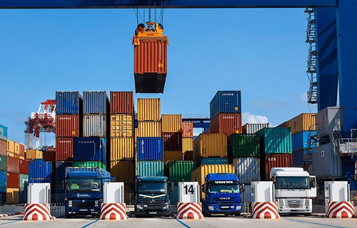 انخفاض العجز التجاري 8% في تشرين الأول