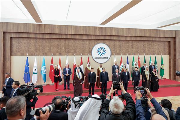 الرئيس الفرنسي يشيد بدور الأردن في إرساء السلام بالشرق الأوسط