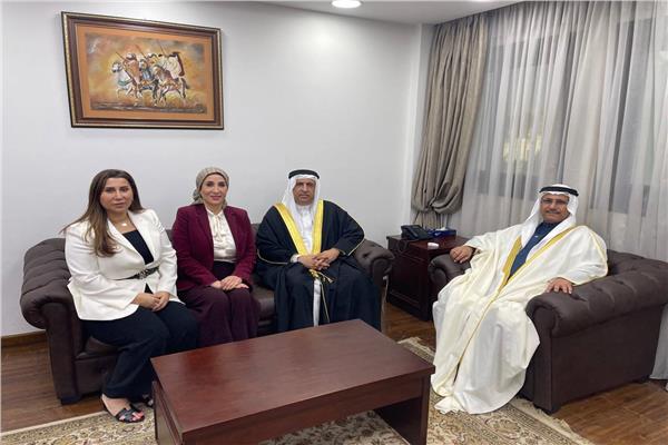 «العسومي» يستقبل رئيس مجلس أمناء مبرة جميل العريض الخيرية بالبحرين