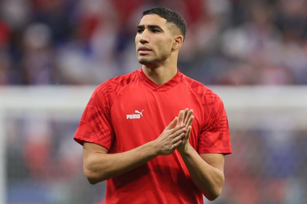 وكيل حكيمي يؤكد أن النجم المغربي سيبقى في سان جيرمان