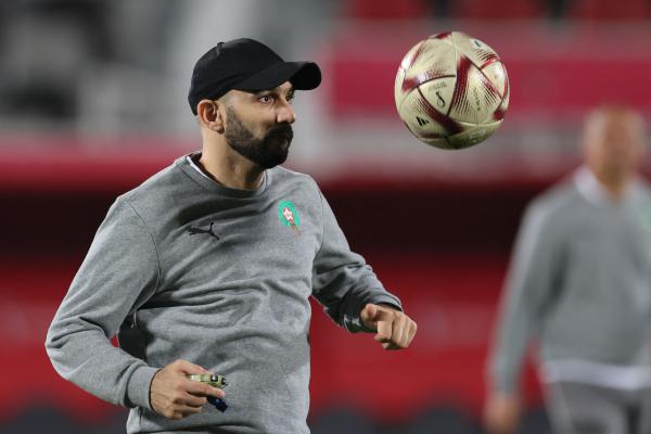 الركراكي يدخل قائمة المرشحين لجائزة أفضل مدرب للعام 2022