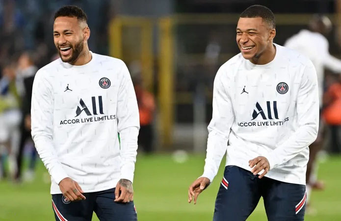 نيمار ومبابي يعززان باريس في عودة الدوري الفرنسي