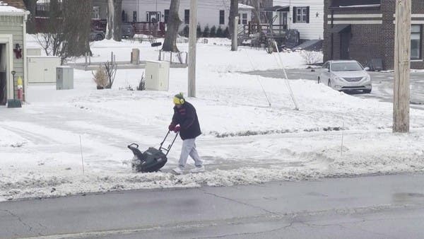 الأرصاد الجوية تتوقع انحسار العاصفة القطبية في مناطق الشرق والوسط الأميركي