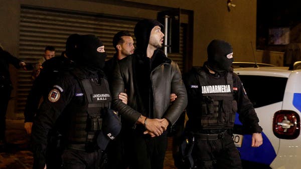 بجرم الاتجار بالبشر.. شاهد لحظة اعتقال “كاره النساء” أندرو تيت برومانيا