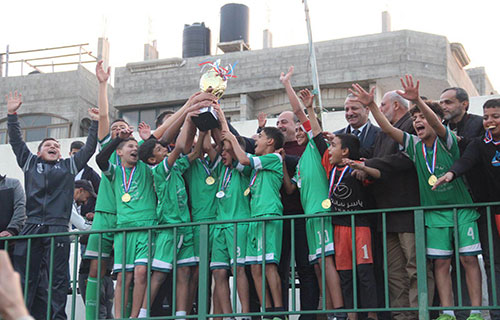 الرباط يتوّج بكأس بطولة البراعم لخماسيات الكرة