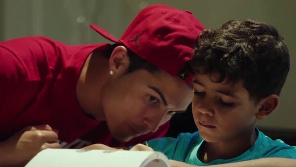 منشور دعائي واحد من كريستيانو رونالدو يساوي مليوني يورو