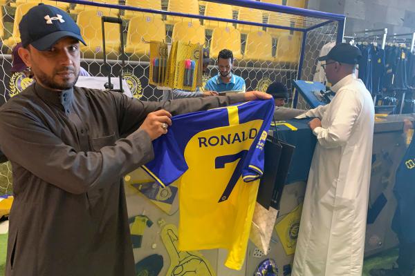 أسباب عدم انضمام رونالدو لأحد أندية أوروبا أو أميركا وتعاقده مع النصر السعودي