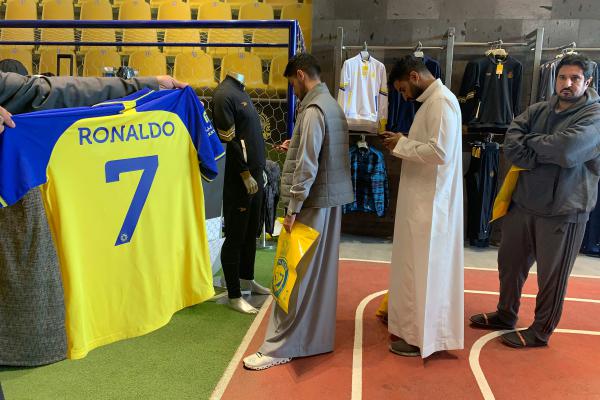 30 ألف نصراوي يستقبلون رونالدو في ملعب “مرسول بارك” ..اليوم