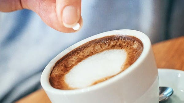 اكتشاف علمي مقلق عن محلٍ صناعي شائع.. ما الأمر؟