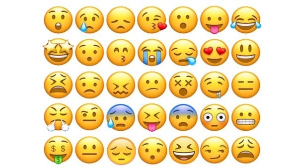 وجهان فقط من الإيموجي متشابهان.. اعثر عليهما في 11 ثانية فقط!