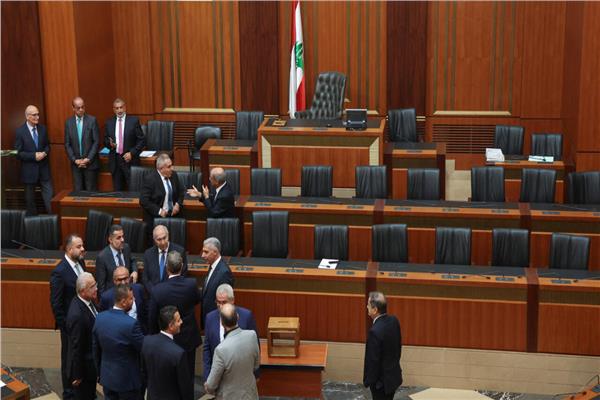 البرلمان اللبناني يؤجل جلسة انتخاب رئيس للجمهورية 