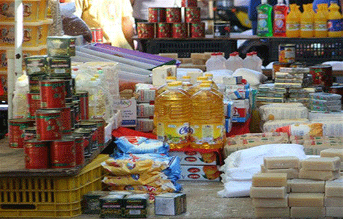 تراجع الجنيه يخفض أسعار السلع المصرية