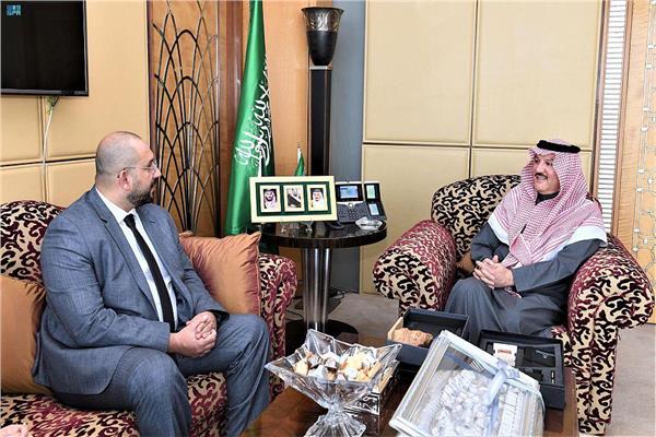 السفير السعودي في القاهرة يلتقي بالمدير الإقليمي للمنظمة الدولية للهجرة