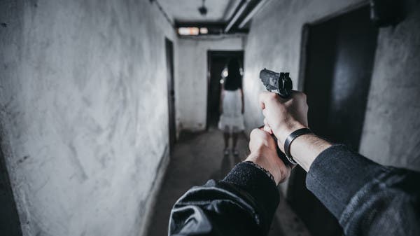 قتل والدته و3 أشقاء.. عراقي يرتكب مجزرة متأثرا بـ”رواية لنجيب محفوظ”!