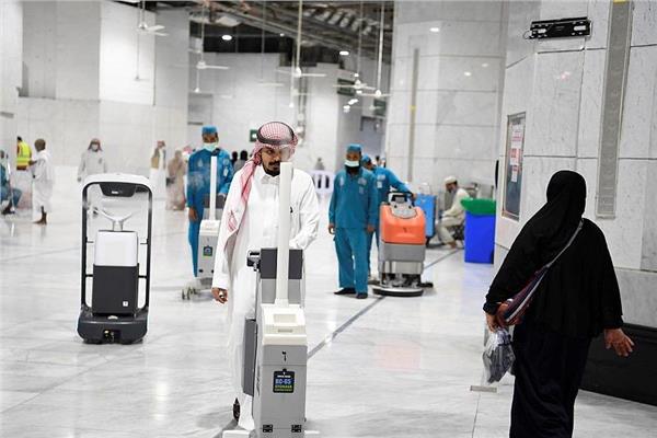 رئاسة شؤون الحرمين تعزز خدماتها لتهيئة البيئة الصحية بالمسجد الحرام
