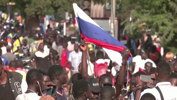 بوركينا فاسو تطالب فرنسا بسحب قواتها من البلاد خلال شهراً فقط