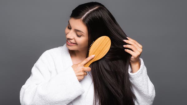 5 أقنعة طبيعية مثالية لتغذية الشعر في فصل الشتاء