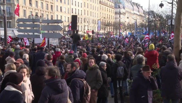 مليونية جديدة تهز شوارع باريس.. ومخاوف من العنف