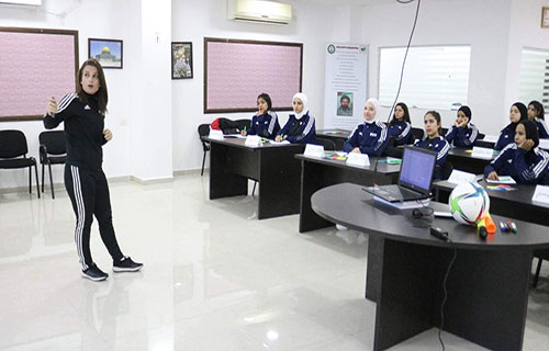 اتحاد الكرة يفتتح أول دورة تحكيم خاصة بالإناث فقط