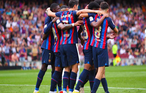 برشلونة ينشد التعمق في أجواء القمة بمواجهة فياريال