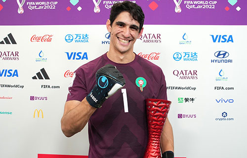 المغربي “بونو” مرشحاً لجائزة أفضل حارس من “فيفا”
