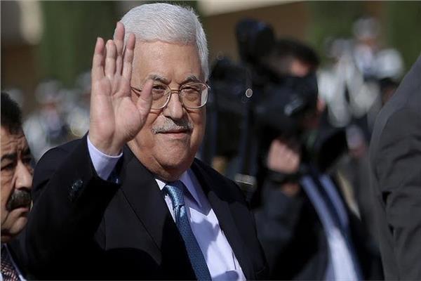الرئيس الفلسطيني يصل القاهرة للمشاركة في مؤتمر دعم القدس