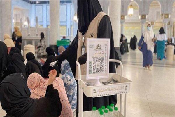 وكالة خدمات الشؤون النسائية برئاسة الحرمين تقدم خدماتها لقاصدات البيت الحرام