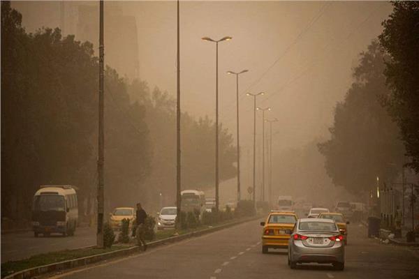 دولة عربية تتعرض لرياح مثيرة للأتربة وارتفاع في درجات الحرارة