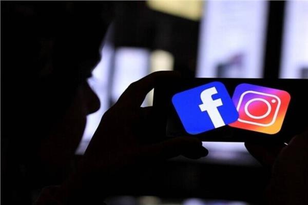 على خطى تويتر.. العلامة الزرقاء على «فيس بوك» وإنستجرام باشتراك