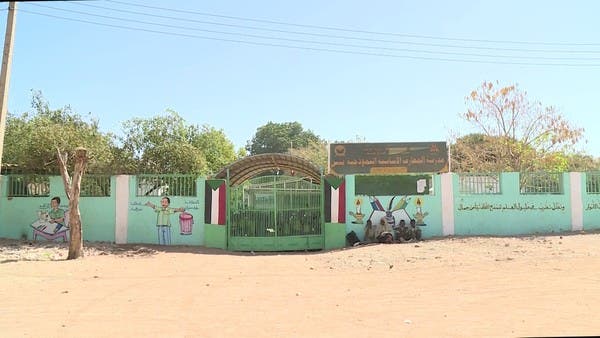 الخلافات بين الحكومة السودانية ولجنة المعلمين تتواصل.. والتلاميذ يخسرون