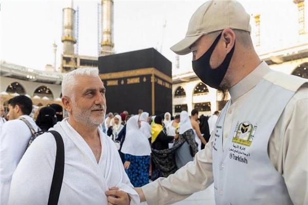 شؤون الحرمين تقدُّم خدماتها لضيوف الرحمن بـ 50 لغة