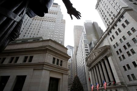 مؤشر داو جونز الصناعي يصعد بنحو 1.05% عند الإغلاق
