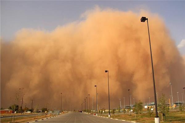 عاصفة غبارية تضرب شرق سوريا