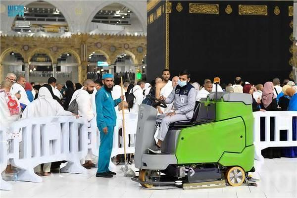 ١٢ الف موظف وعامل لخدمة ضيوف الرحمن في رمضان