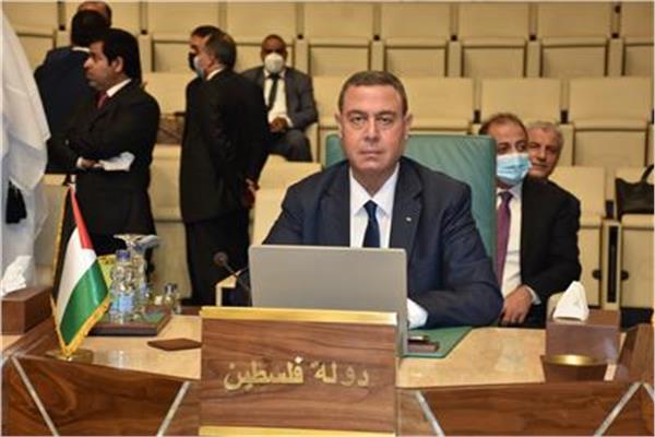 سفير فلسطين بالقاهرة يوجه نداء أمام الجامعة العربية بالتصدي للإرهاب الإسرائيلي