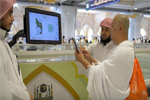 رئاسة شؤون الحرمين تكثف جهودها التوعوية داخل المسجد الحرام