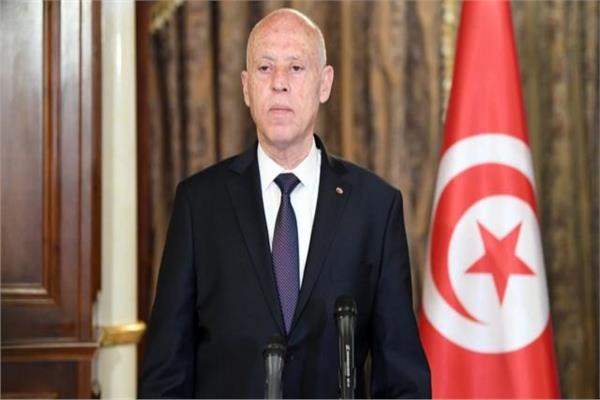 قيس سعيد يعلن عن مرسوم جديد لحل المجالس البلدية