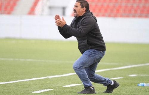 نائل اسعد.. يُكرس حضوره الناجح مدرباً ولاعباً