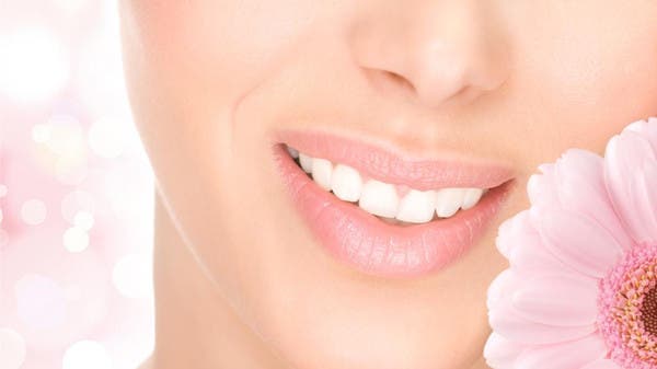 5 طرق لابتسامة هوليوودية دون تبييض الأسنان