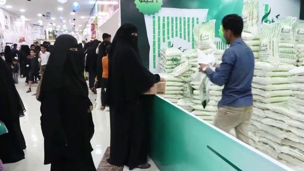 بعد سنوات من الحصار الحوثي.. كيف يستقبل أهالي تعز شهر رمضان؟