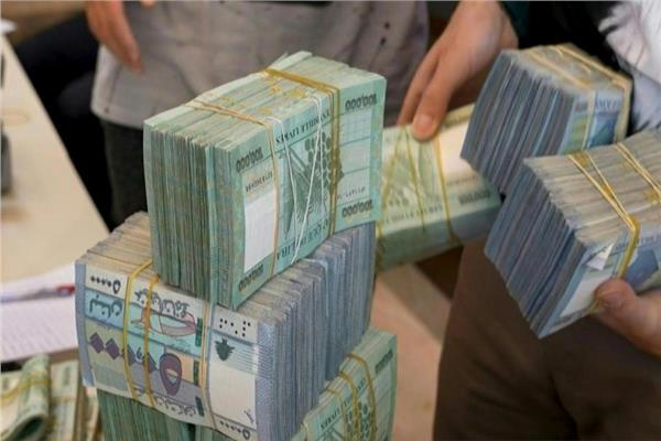 تحسن طفيف في سعر صرف الدولار بلبنان